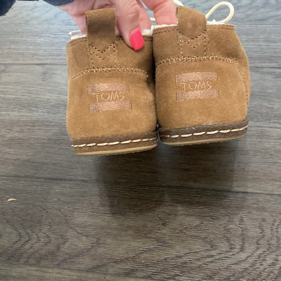 NEW! Toms Botas Desert Chukka Boots moccasins | Tan | Size 9 - Picture 10 of 12